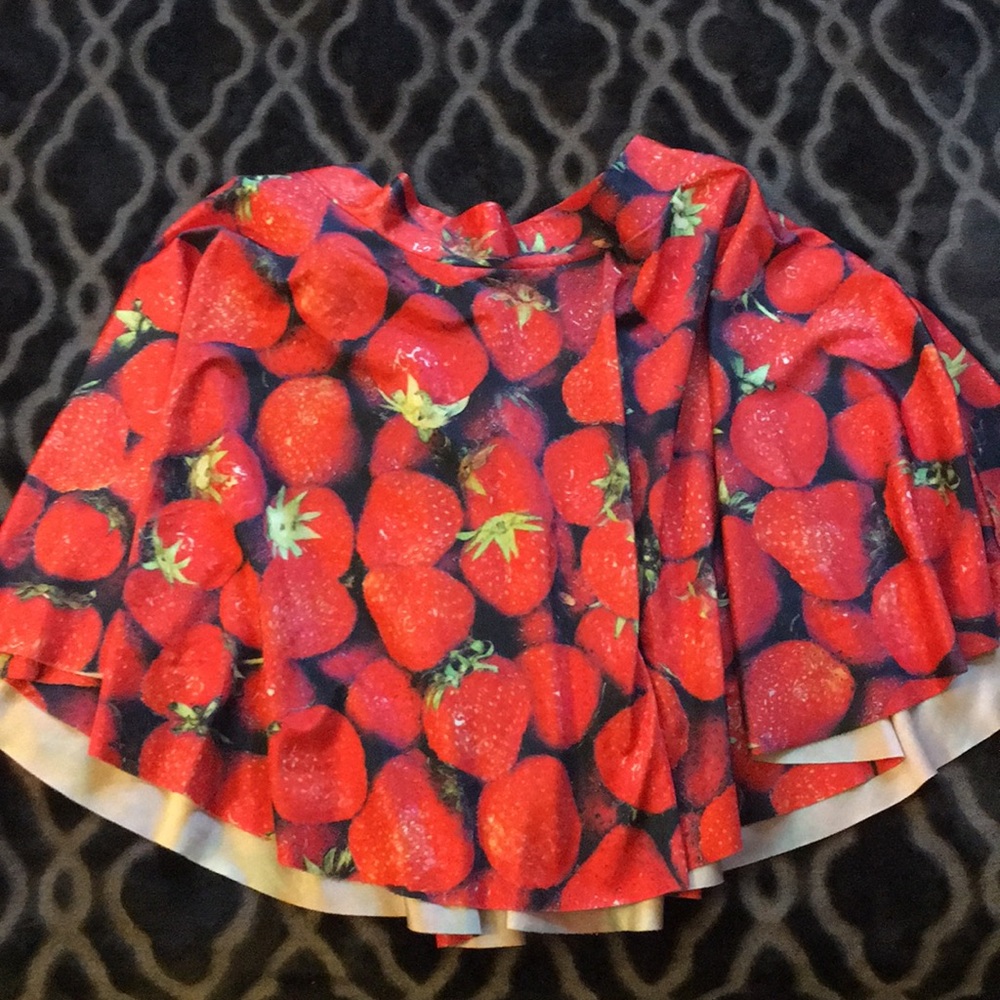 Skater strawberry print skirt